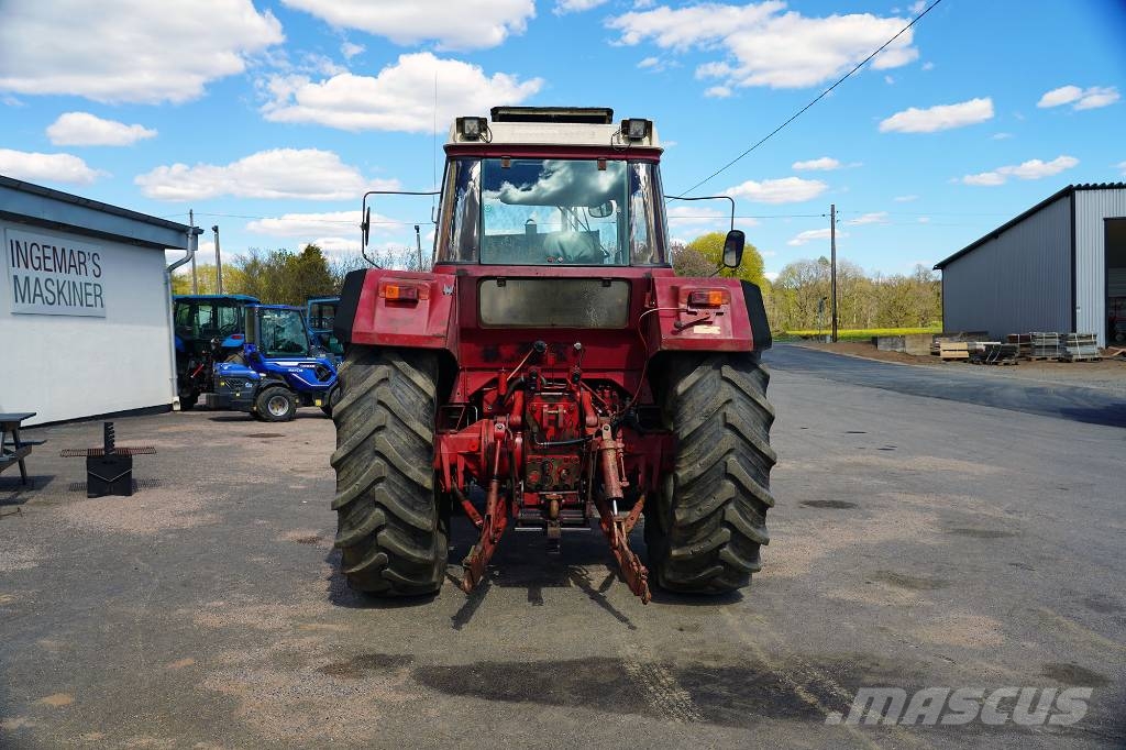 International 955 AXL / DAT697 الجرارات