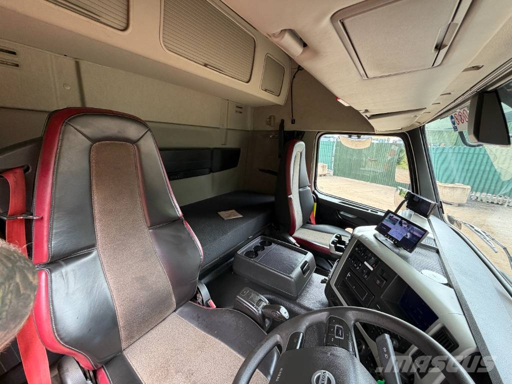 Volvo FM 430 Cheese Wedge Hiab Sleeper Cab Camiones grúa