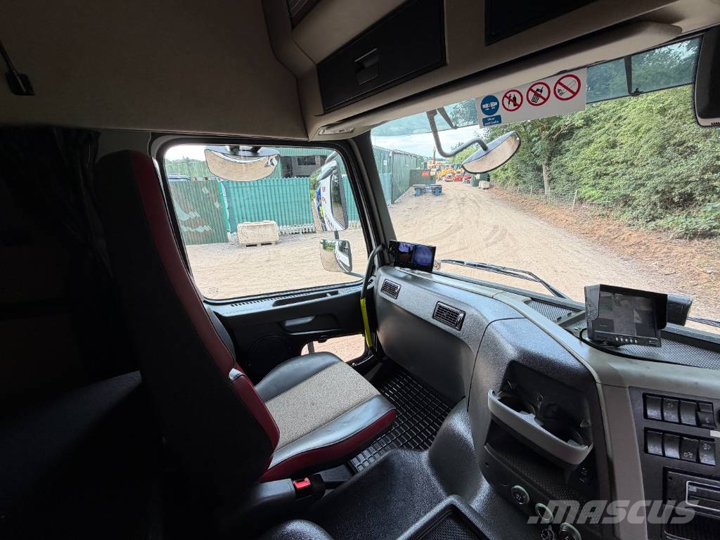 Volvo FM 430 Cheese Wedge Hiab Sleeper Cab Camiones grúa