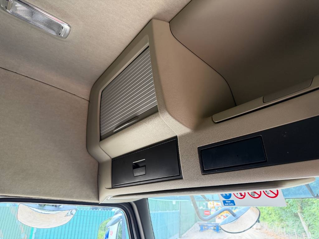 Volvo FM 430 Cheese Wedge Hiab Sleeper Cab Camiones grúa