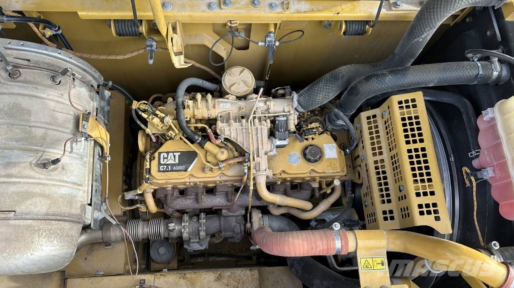 CAT 326F LN Pelle sur chenilles