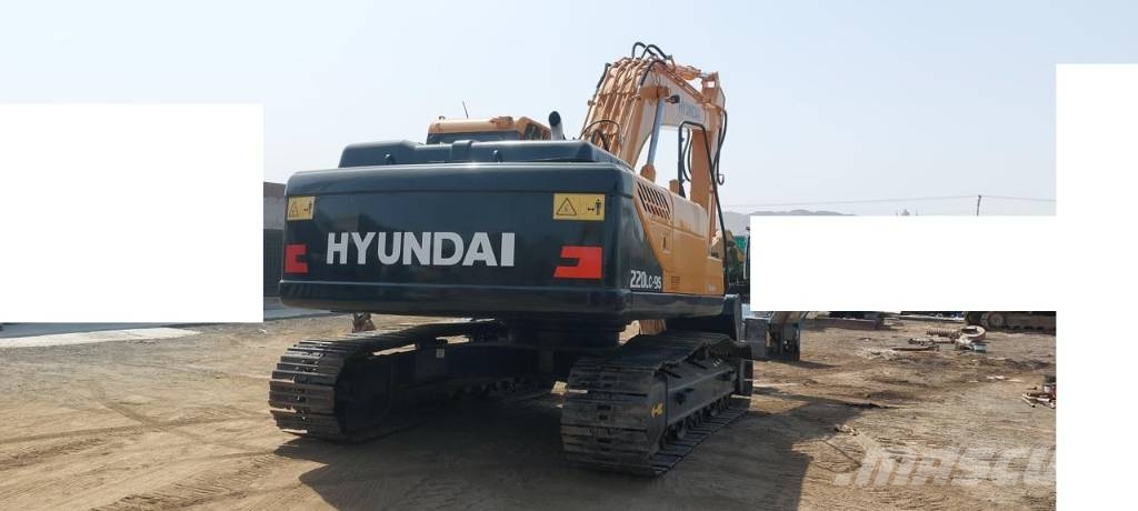Hyundai Robex 220 LC-9 Paletli ekskavatörler
