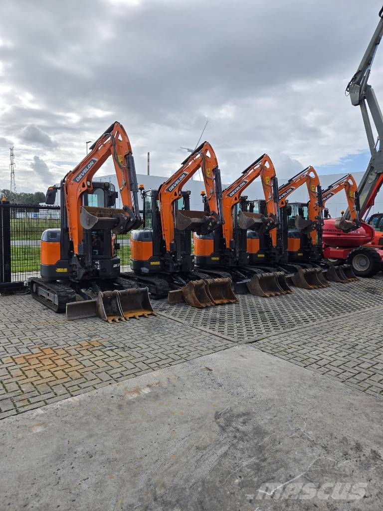 Develon / Doosan DX 27 Z-7 Mini pelle < 7t