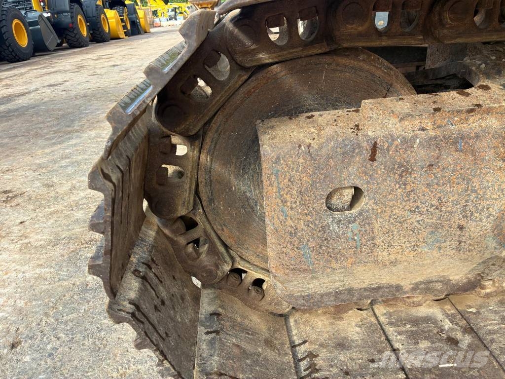 Komatsu PC 210 LC-8 Bagri goseničarji