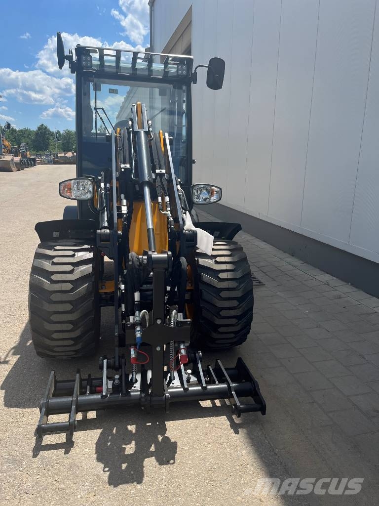 JCB 403 Smart Power لوادر بعجل