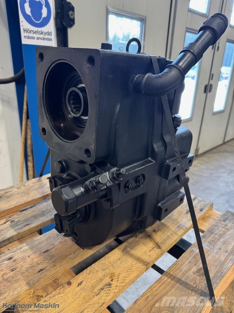 John Deere F070440 KM Certified växellåda / Gearbox Used/Beg Transmission