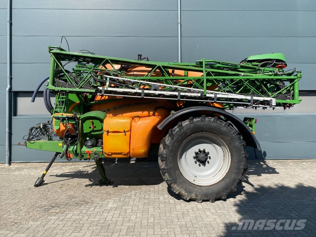Amazone UX 5200 39mtr. Trailed sprayers