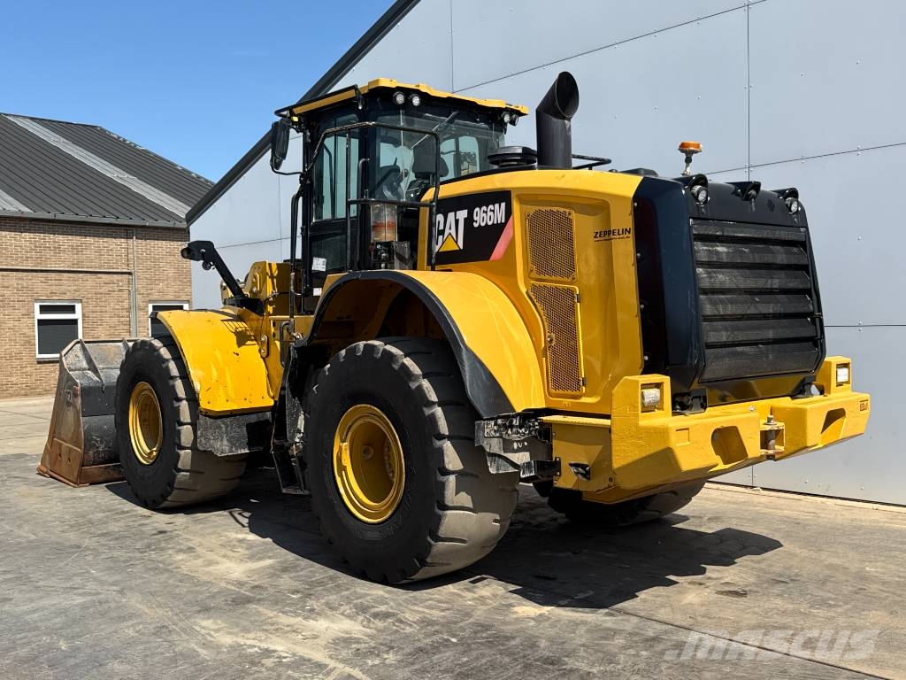 CAT 966M - Automatic Greasing / 3th Function Wheel loaders