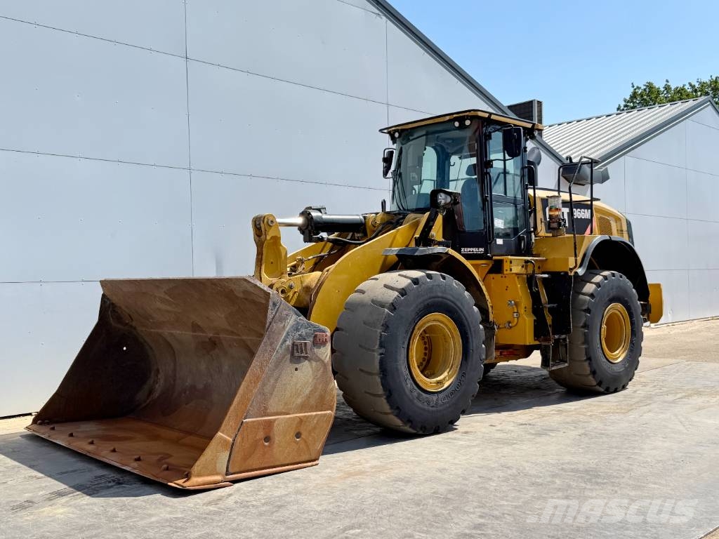CAT 966M - Automatic Greasing / 3th Function Wheel loaders