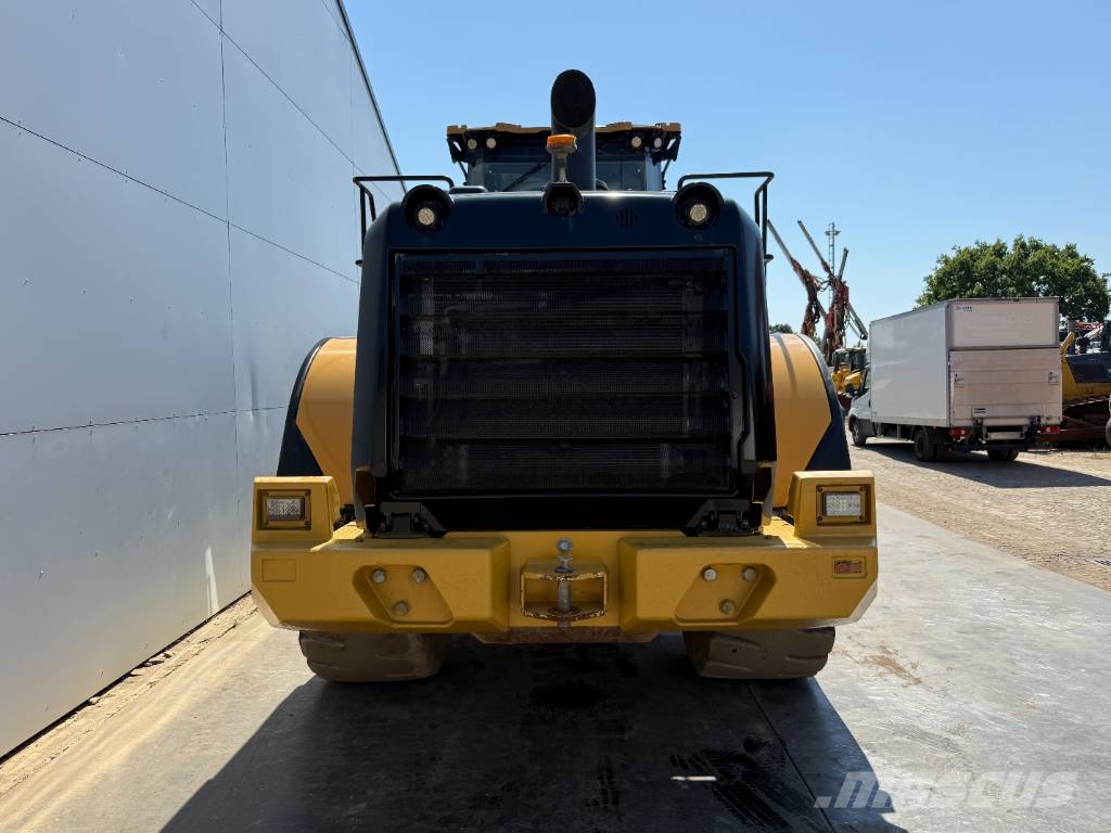 CAT 966M - Automatic Greasing / 3th Function Wheel loaders