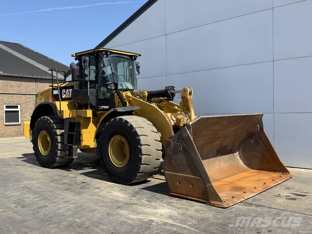 CAT 966M - Automatic Greasing / 3th Function Wheel loaders