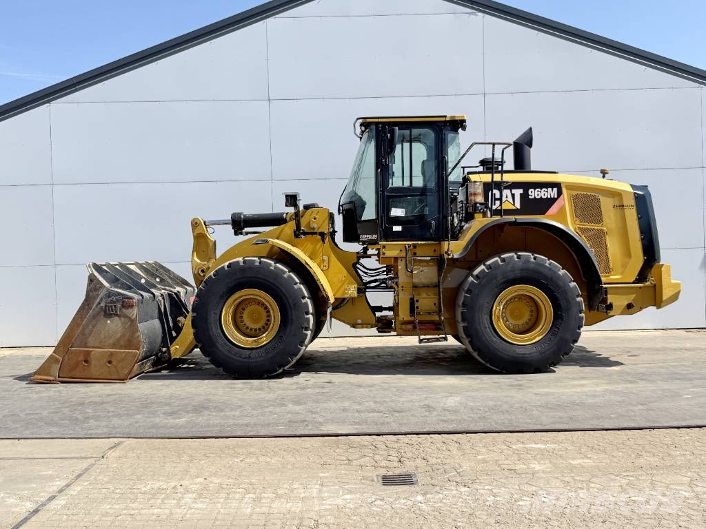 CAT 966M - Automatic Greasing / 3th Function Wheel loaders