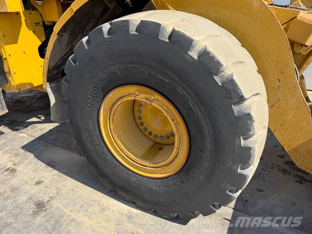 CAT 966M - Automatic Greasing / 3th Function Wheel loaders
