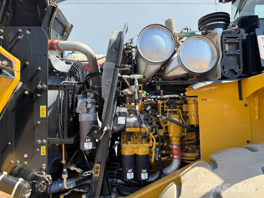 CAT 966M - Automatic Greasing / 3th Function Wheel loaders