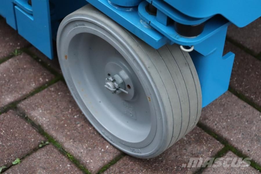 Genie GS1330M Valid inspection, *Guarantee! All-Electric Schaarhoogwerkers
