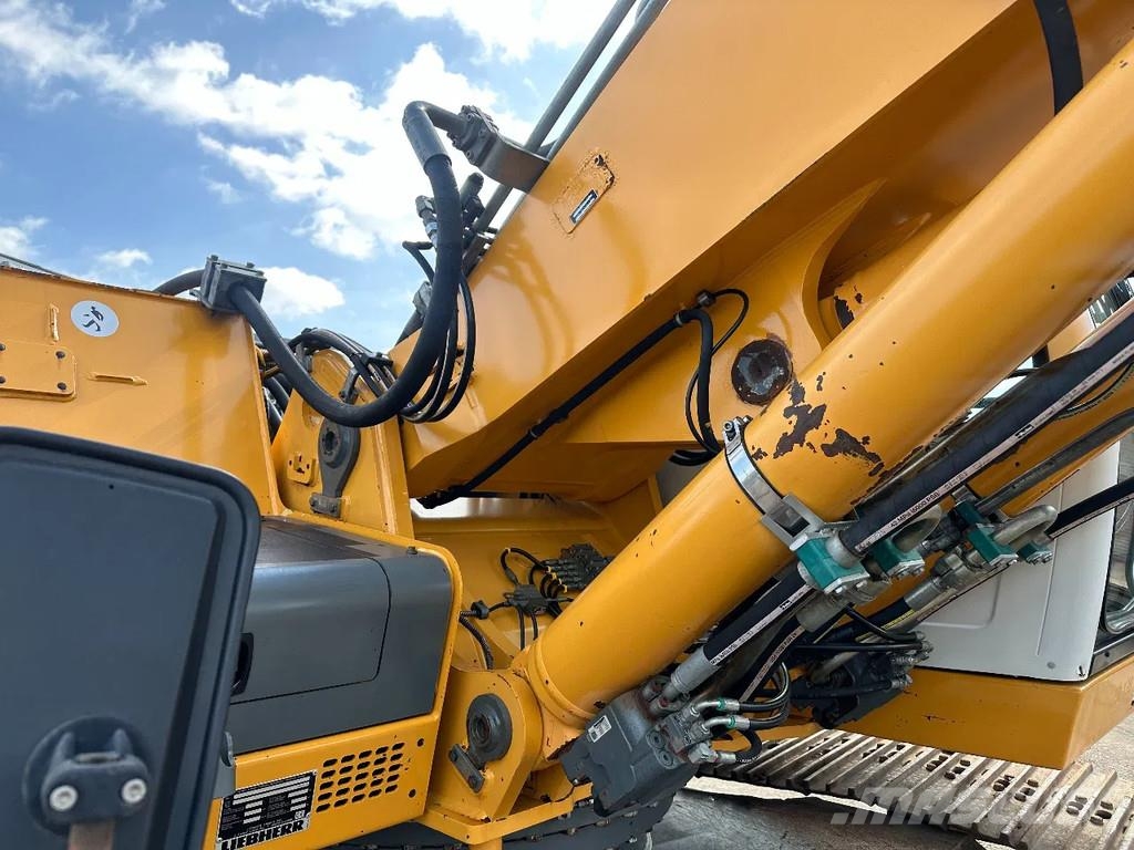 Liebherr R934C HDSL Escavadeiras de esteiras