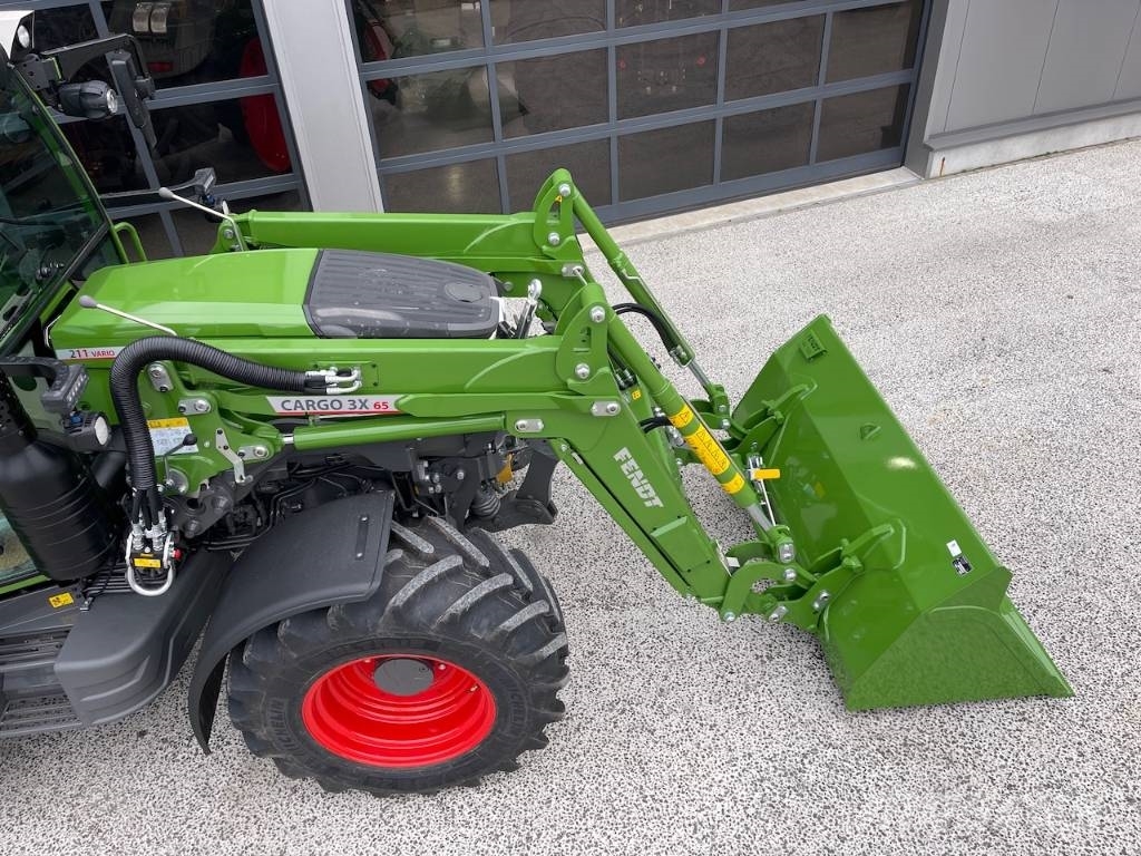 Fendt 211s Profi Plus GPS/RTK Tractoren