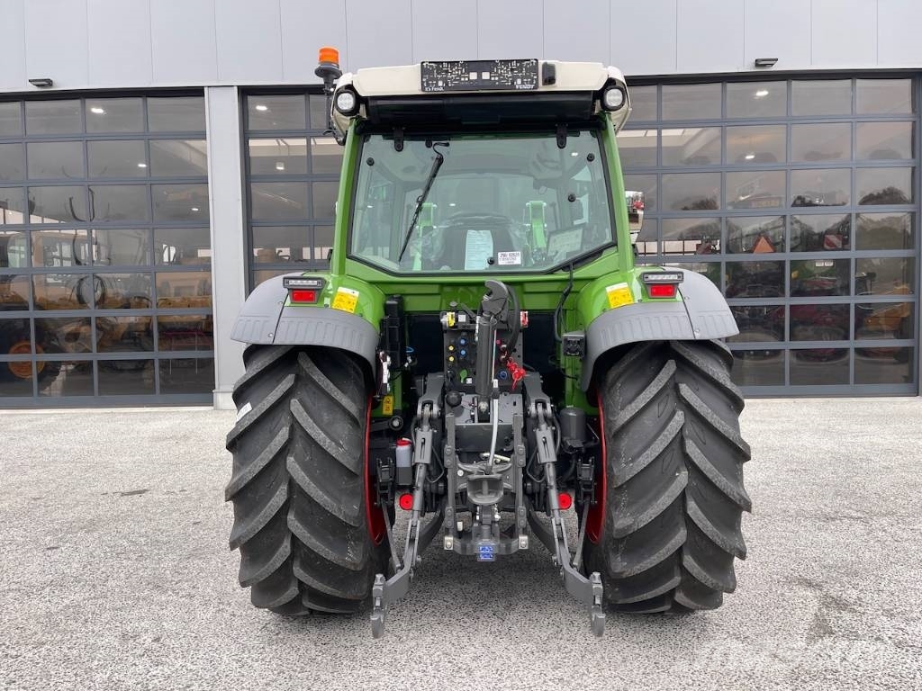 Fendt 211s Profi Plus GPS/RTK Tractoren