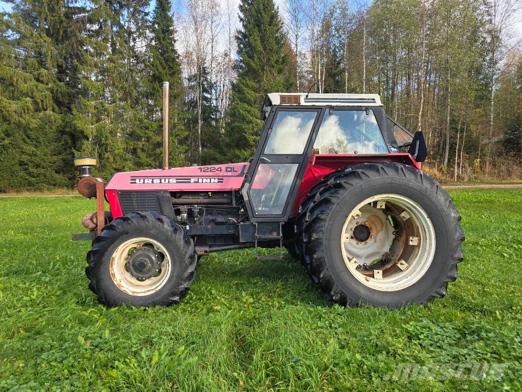 Ursus 1224DL الجرارات