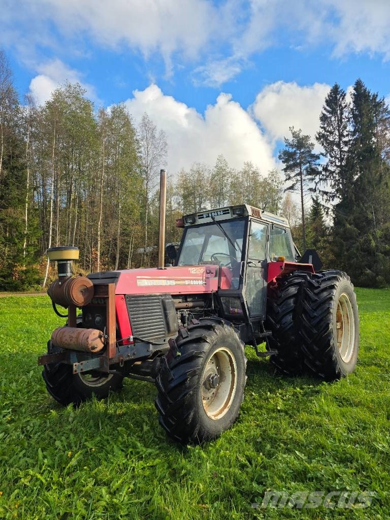 Ursus 1224DL الجرارات