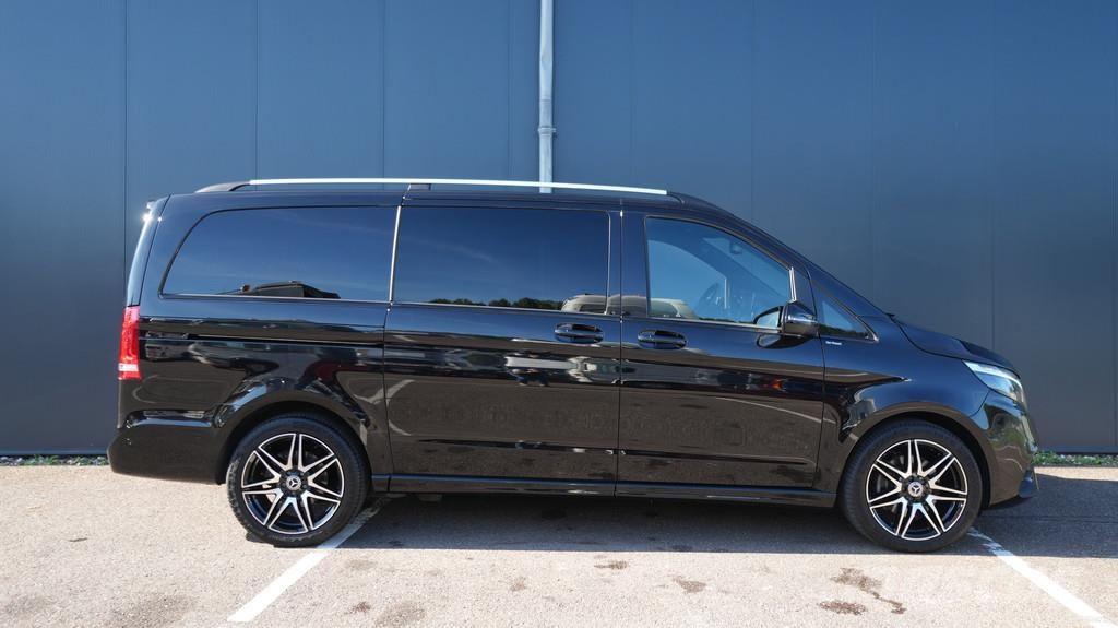 Mercedes-Benz V300d AVANTGARDE AMG ONLY 11.000KM Контейнер