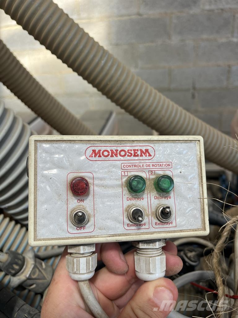 Monosem NG PLUS MONOSHOX Drillmaschinen