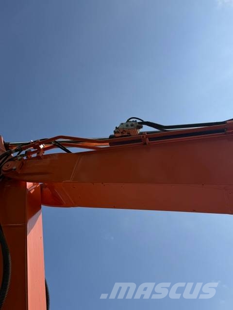Doosan DX 140 LC-7 Crawler excavators