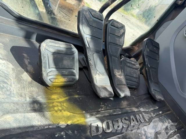 Doosan DX 140 LC-7 Crawler excavators