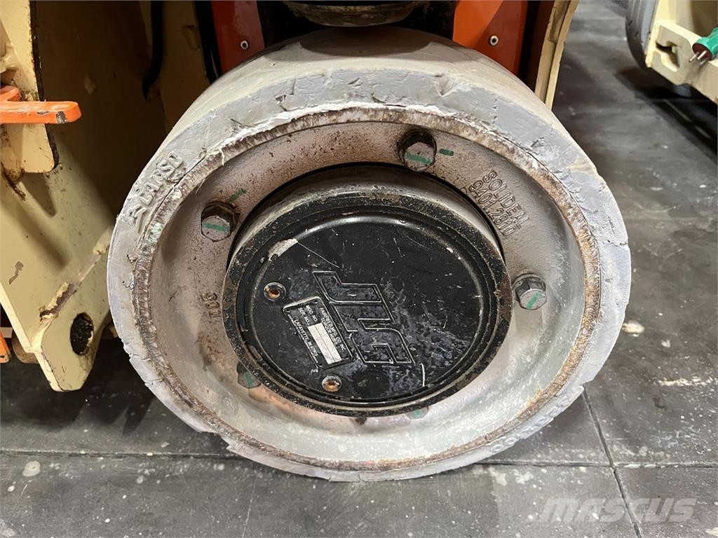 JLG 1230ES 垂直昇降型リフト