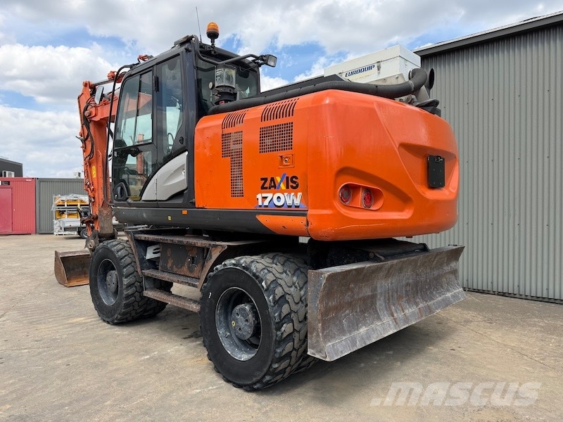 Hitachi ZX170W-6 حفارات بعجل