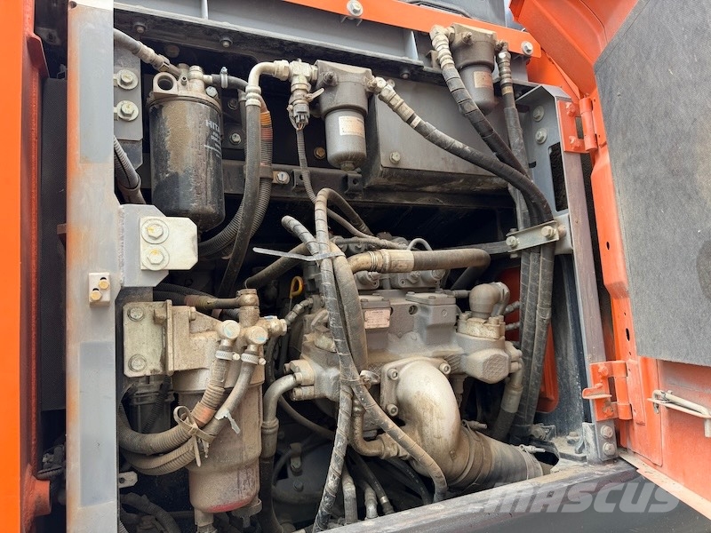 Hitachi ZX170W-6 حفارات بعجل
