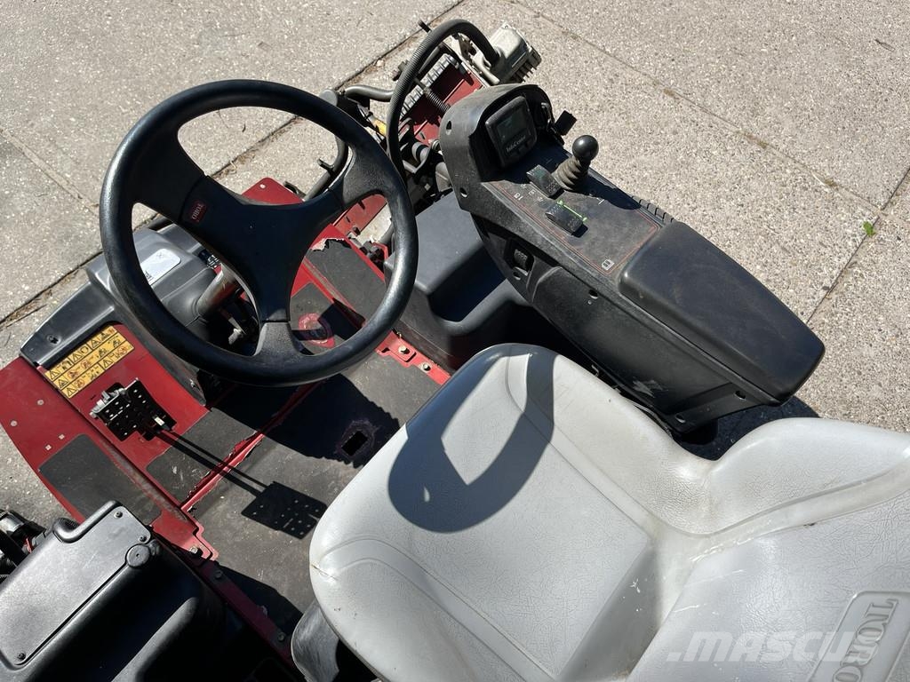 Toro Reelmaster 5010-H Crosstrax AWD ركوب الحشائش