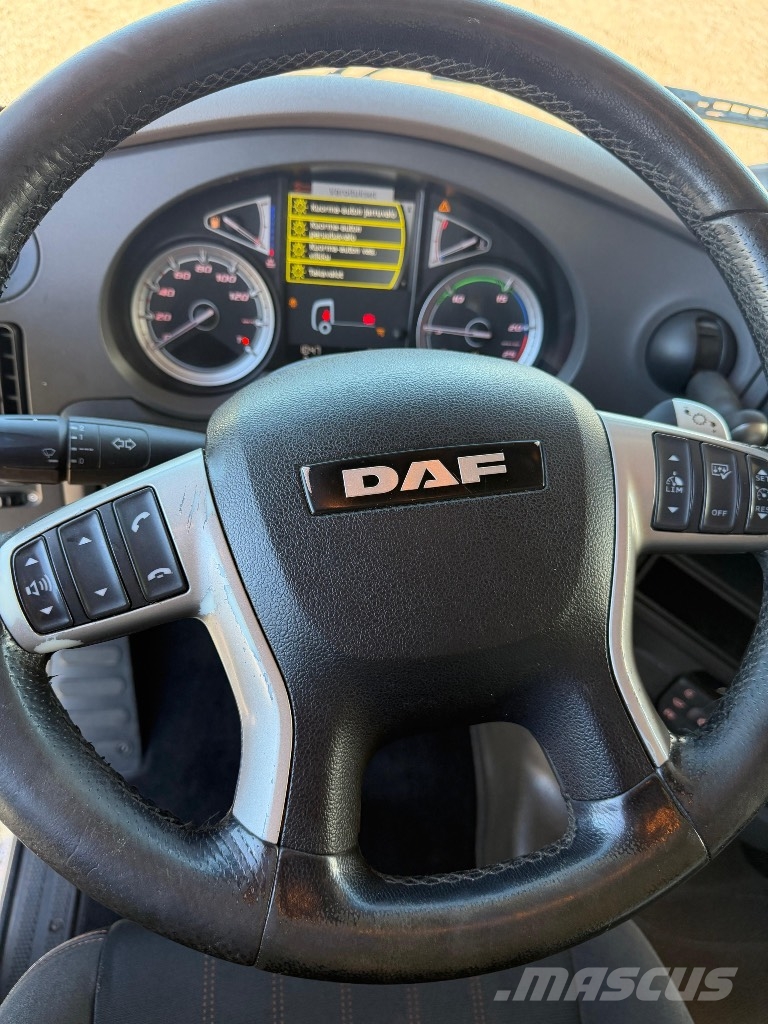 DAF XF 530 8x2/4 Chassis