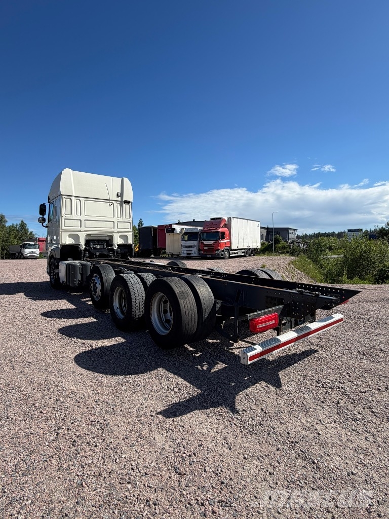 DAF XF 530 8x2/4 Chassis