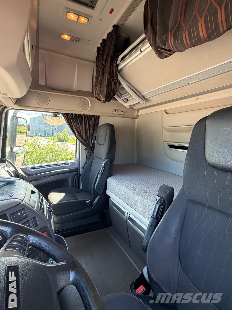 DAF XF 530 8x2/4 Chassis