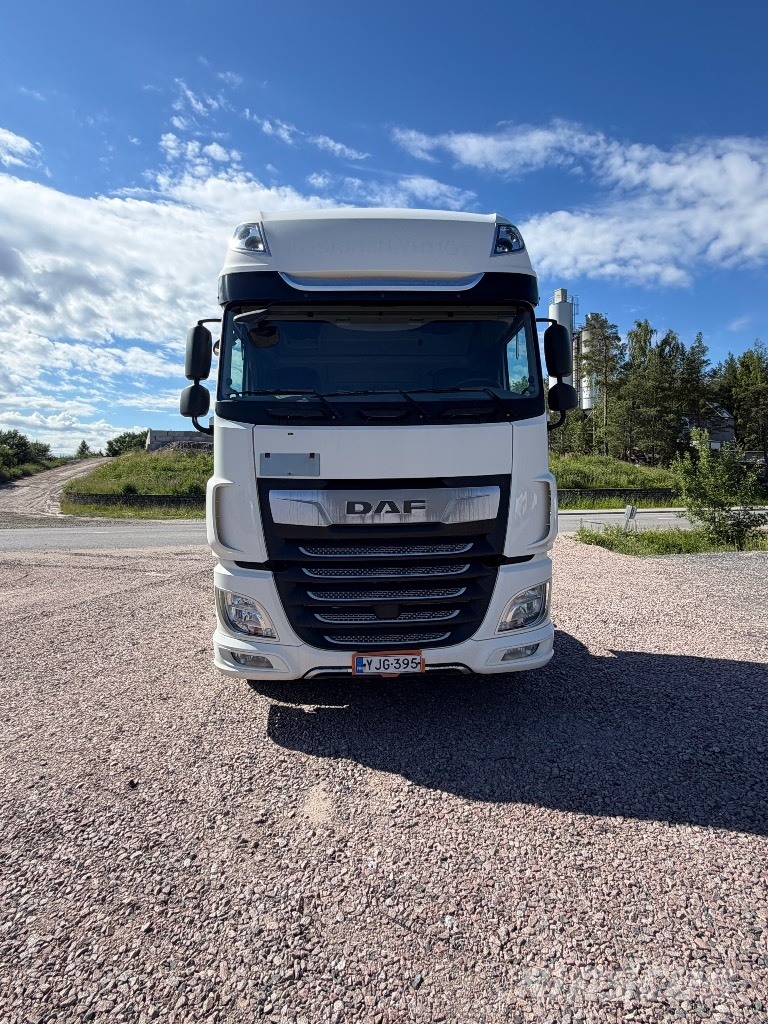 DAF XF 530 8x2/4 Chassis