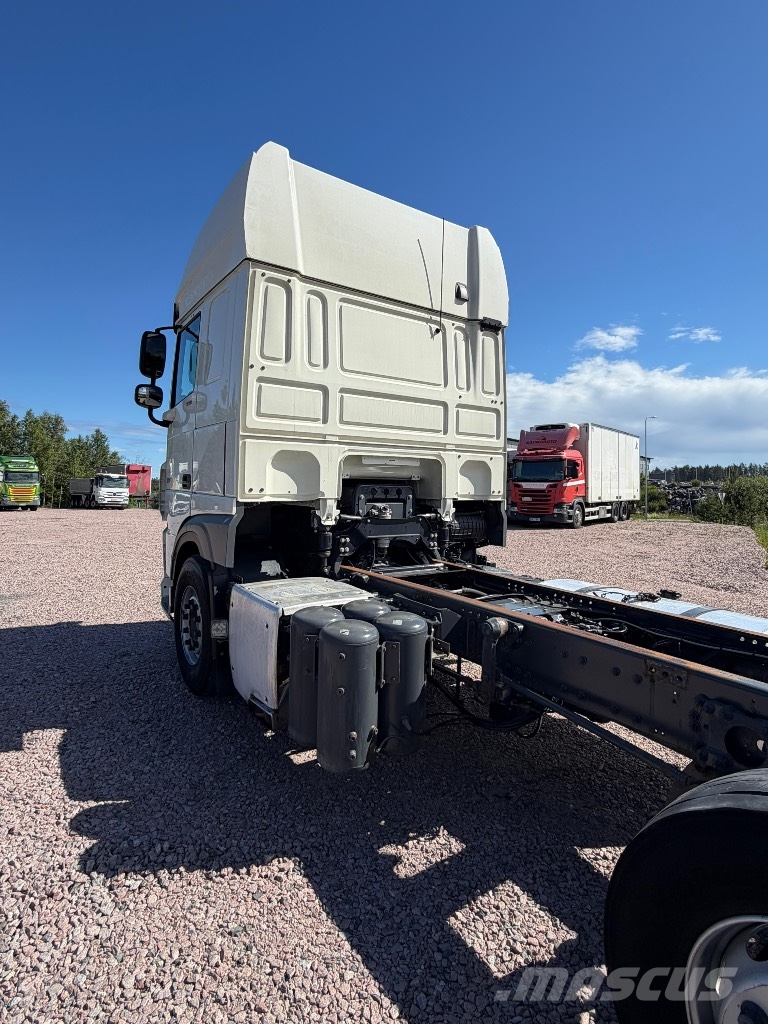 DAF XF 530 8x2/4 Chassis