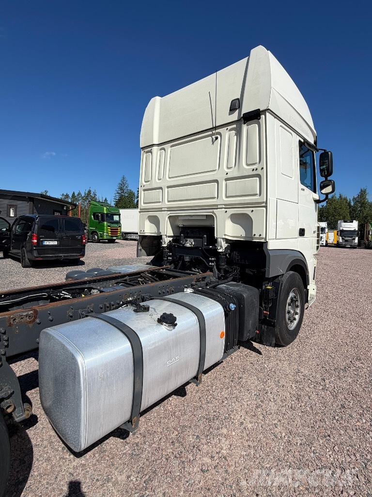 DAF XF 530 8x2/4 Chassis