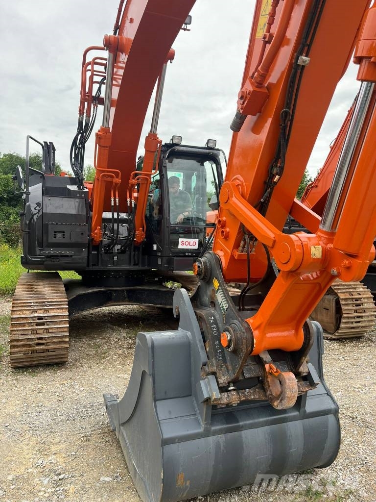 Hitachi ZX 225 US LC-7, 2022, Zagreb, Grad Zagreb, Croatia - Used