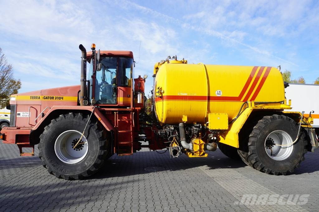 TerraGator TG 3104 Self-propelled liquid manure spreader ماكينات وملحقات تسميد أخرى