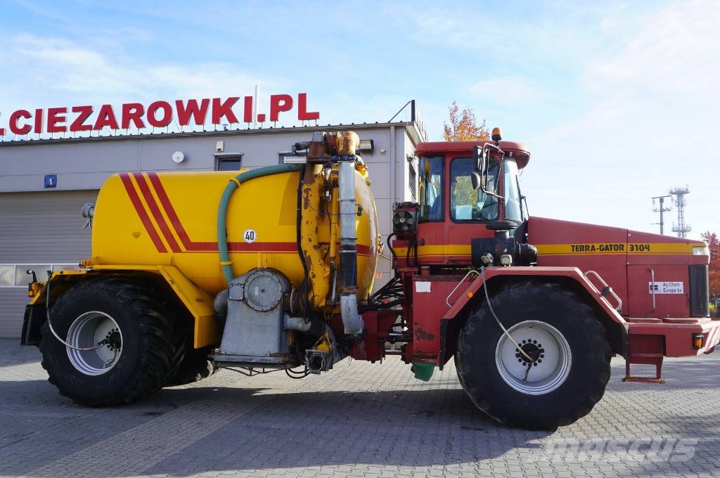 TerraGator TG 3104 Self-propelled liquid manure spreader ماكينات وملحقات تسميد أخرى