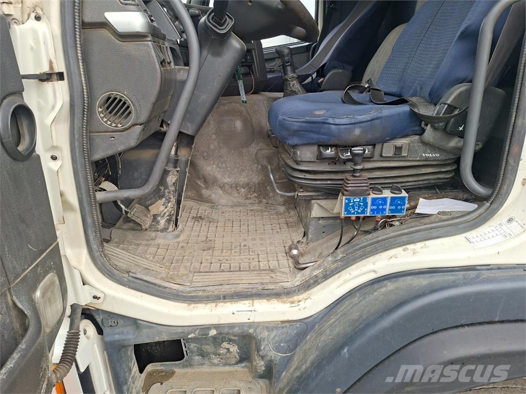Volvo FM 13 440 86R 8X6 傾卸式卡車