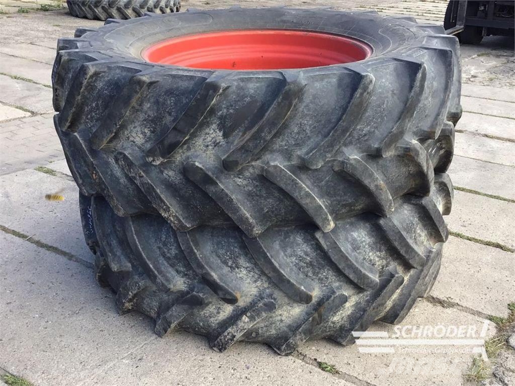Fendt 520/70 R34 + 520/85 R46 PFLEGERÄDER Ruedas