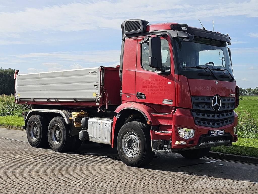 Mercedes-Benz AROCS 2645 6X4 RETARDER 151TKM Tipper trucks