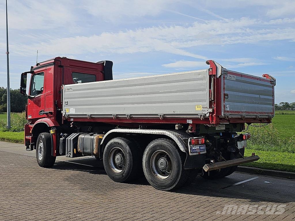Mercedes-Benz AROCS 2645 6X4 RETARDER 151TKM Tipper trucks