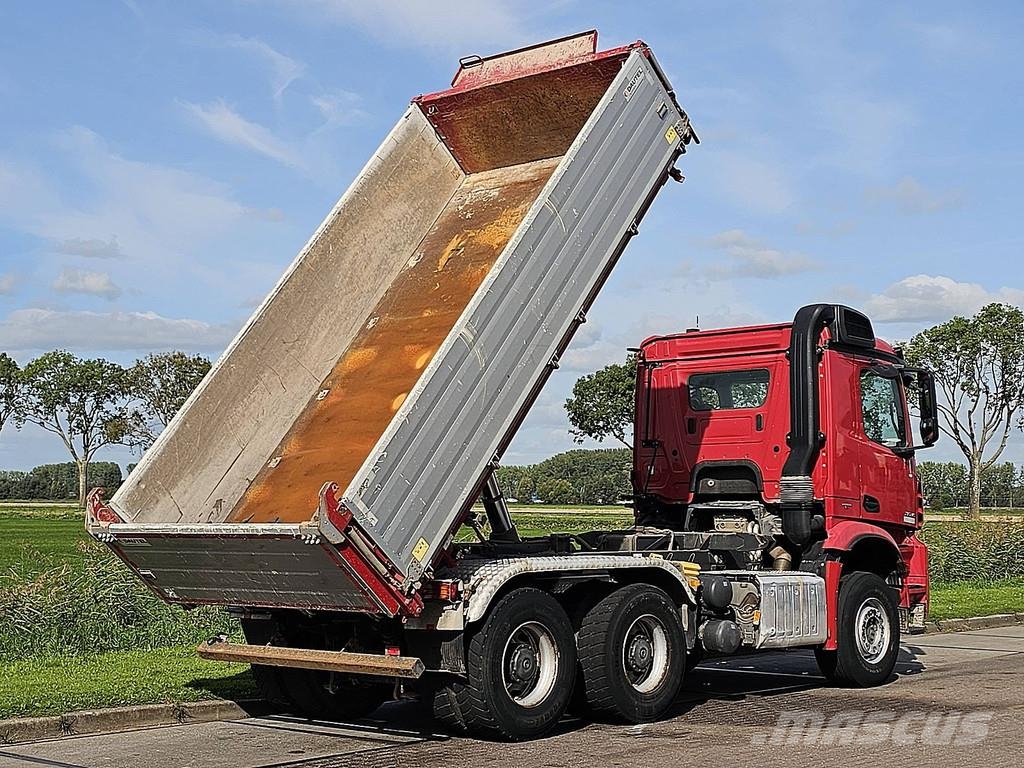 Mercedes-Benz AROCS 2645 6X4 RETARDER 151TKM Tipper trucks