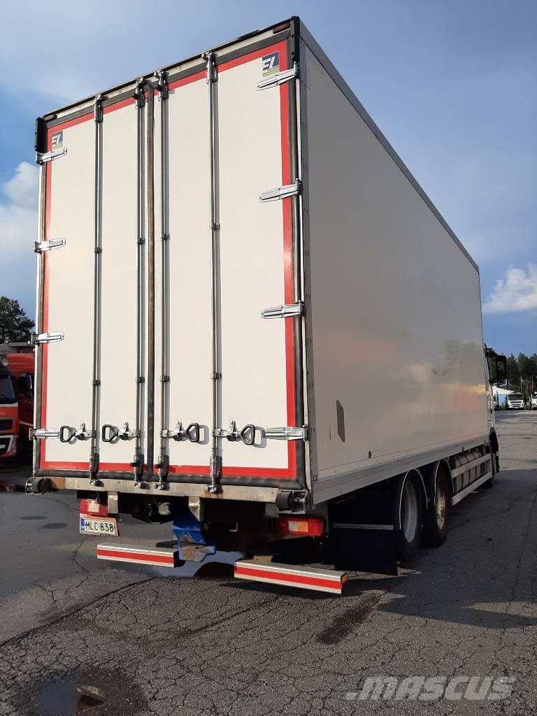 Volvo FH 13 Camiones con caja de remolque