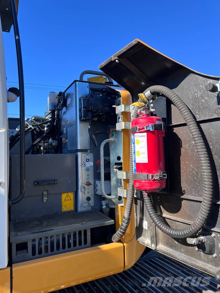 Liebherr R914 Compact EC-oil 3 skopor Bandgrävare