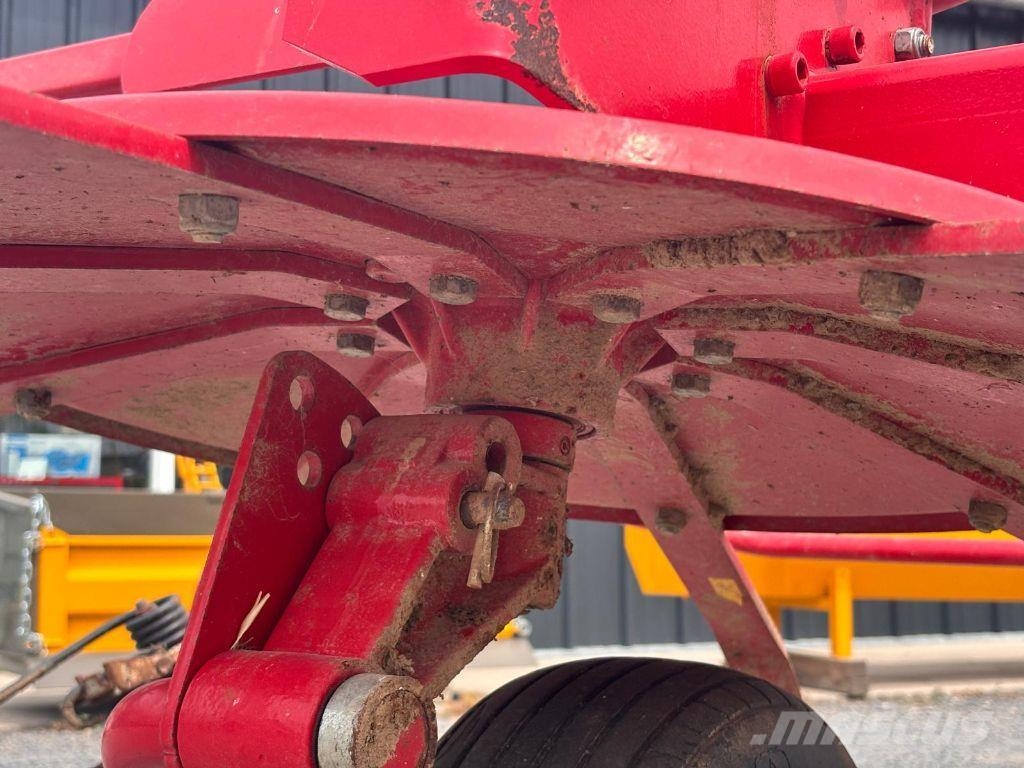 Lely Lotus 300 Pöyhimet ja haravat