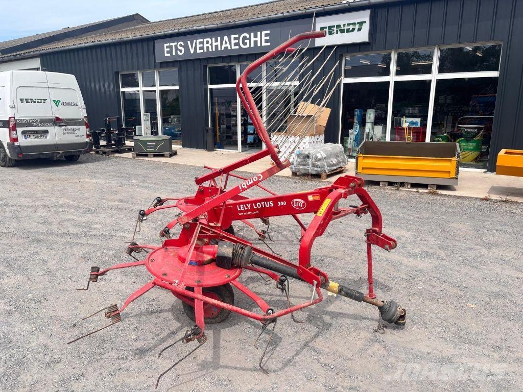 Lely Lotus 300 Rastrillos y henificadores